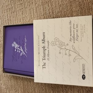 Creative Memories Triumph Album (7x7)